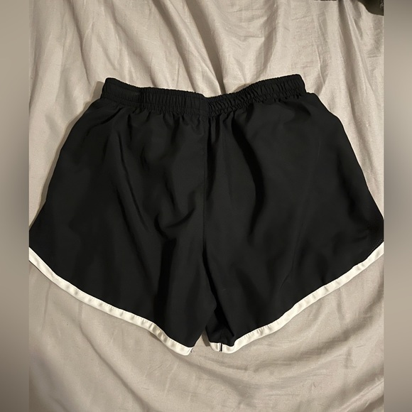Nike Running Shorts - Picture 2 of 4
